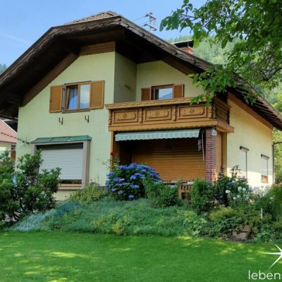 Südansicht und Garten.