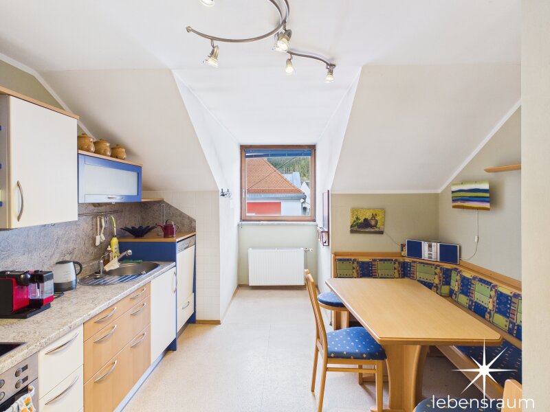 Einbauküche inkl. Sitzbank.