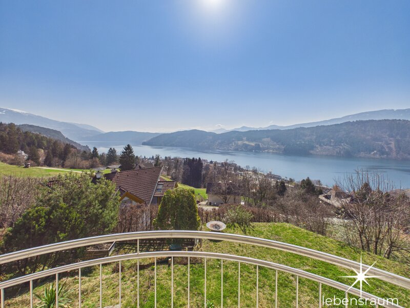 Ausblick Wohnbereich Balkon EG.